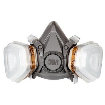 3M™ Halbmaske Serie 6000 Starterset: Maskenkörper (Grösse M), 2 x Aktivkohlefilterpatronen (A2), 4 x Partikelfilter (P3), 2 x Filtergehäusedeckel, 10 x Reinigungstuch