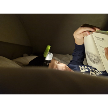 HEAD+BEAM450, black as night, 450 lumen, Lampe frontale / Lampe de lecture avec boîte de sauvegarde et câble USB-C